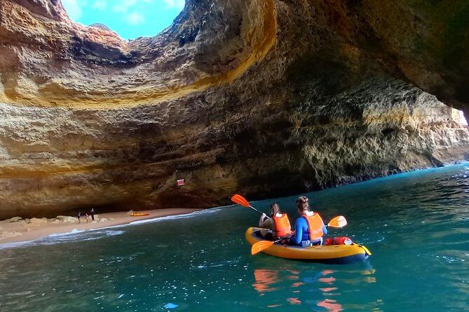 2-Hour Kayak through the Sea Caves of Benagil - What happens from check-in to the beach