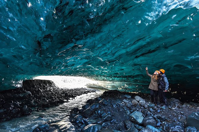 3-Day Ice Cave, South Coast, Golden Circle and Northern Lights - Hotels, meals, and the real price
