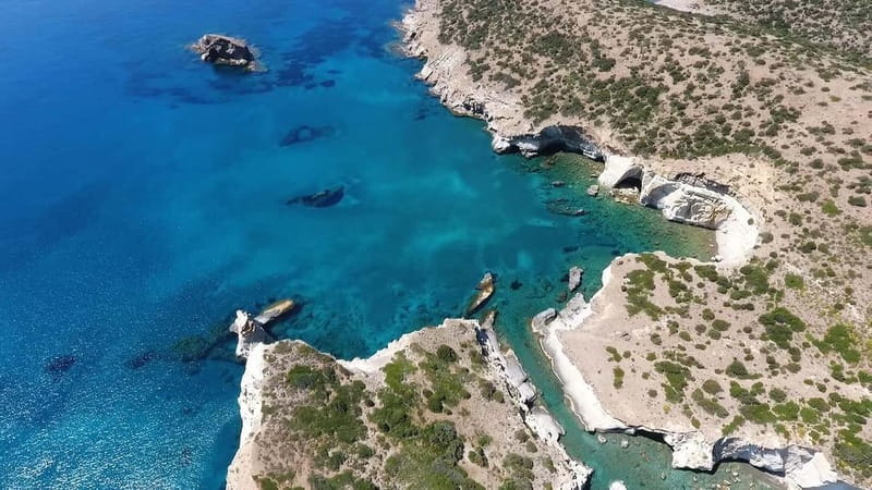 Adventurous Boat Tour to Kleftiko & Sykia Caves - Who should book this experience