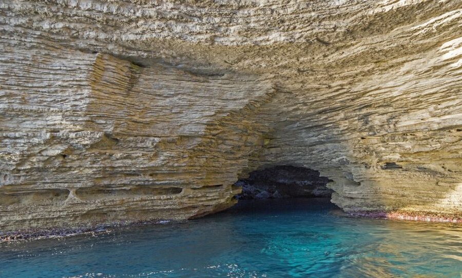 Ajaccio/Porticcio: Lavezzi Islands/Bonifacio Caves Boat Tour - Key points to know before booking