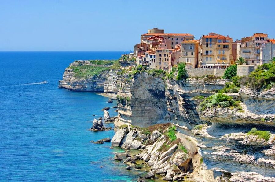 Ajaccio/Porticcio: Lavezzi Islands/Bonifacio Caves Boat Tour - A long Mediterranean day from Ajaccio