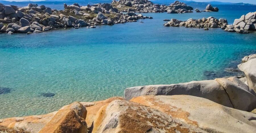 Ajaccio/Porticcio: Lavezzi Islands/Bonifacio Caves Boat Tour - Bonifacio in two hours