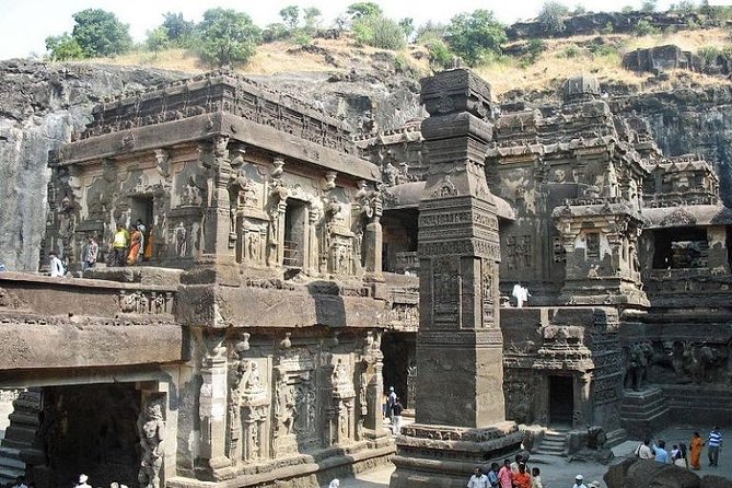 Ajanta & Ellora Caves and Sightseeing 2 days Tour - Day one: Ajanta’s paintings and quiet rock halls