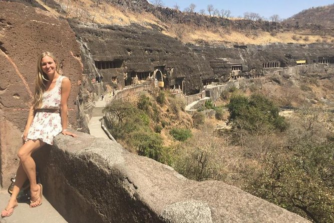Ajanta Ellora Caves Combo- 2 Day Guided Private Tour - Day one: the long road to Ajanta