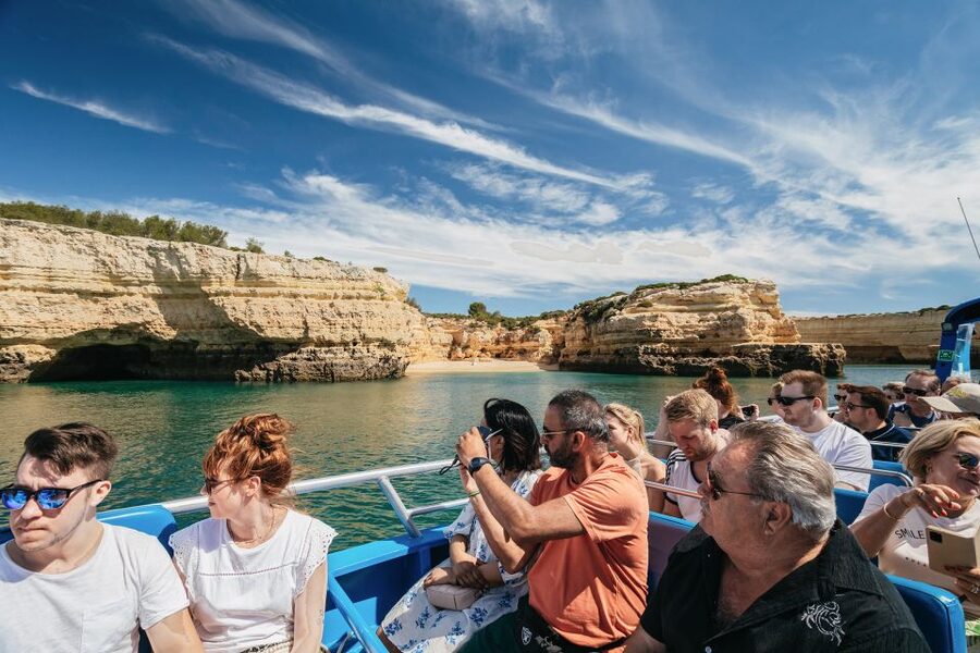 Albufeira: 2.5-Hour Benagil Caves & Dolphin Watching - Benagil Sea Cave and its short visit