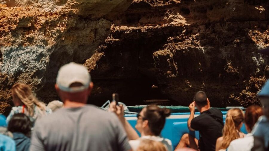 Albufeira: 2.5-Hour Dolphin Watching and Caves Trip - Why this 2.5-hour boat ride works well