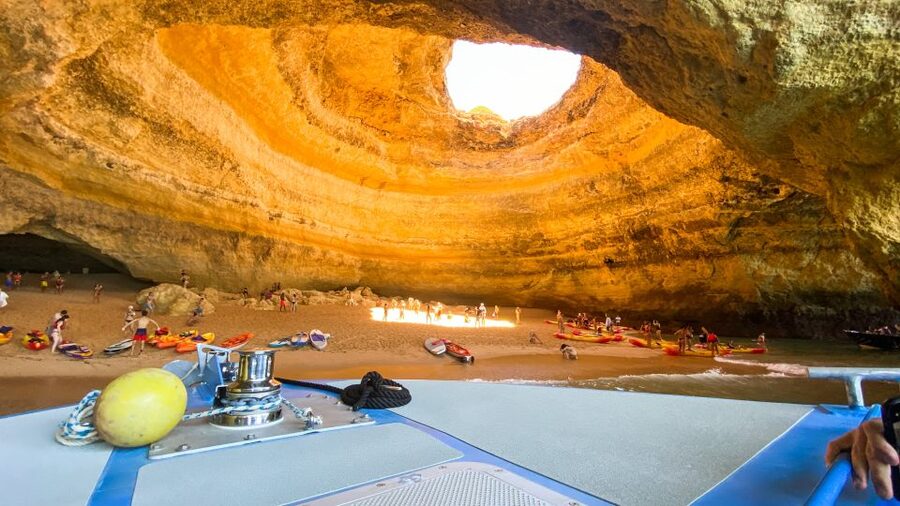 Albufeira: 2.5-Hour Dolphin Watching and Caves Trip - Entering the Benagil caves