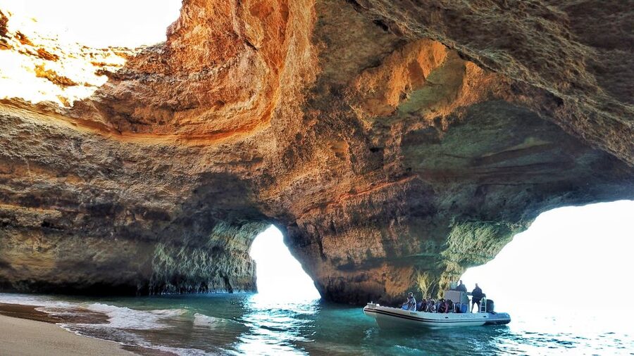 Albufeira: Benagil Cave and Dolphin Sightseeing Boat Cruise - Alfanzina Lighthouse and the turn toward dolphin waters