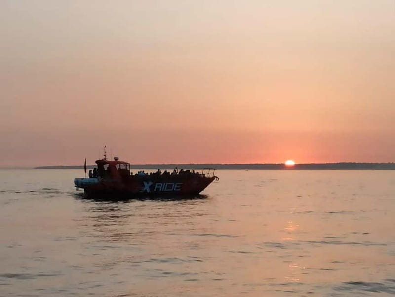 Albufeira: Benagil Cave Sunset Cruise - Leaving Albufeira Marina on a compact coastal cruise