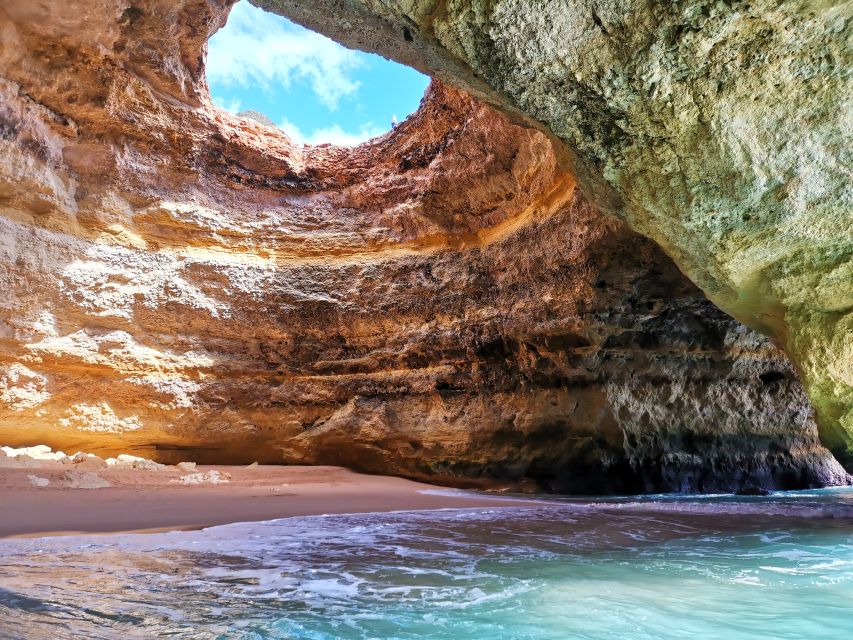 Albufeira: Coastline and Benagil Caves Tour by Catamaran - São Rafael to Salgados: the first stretch west