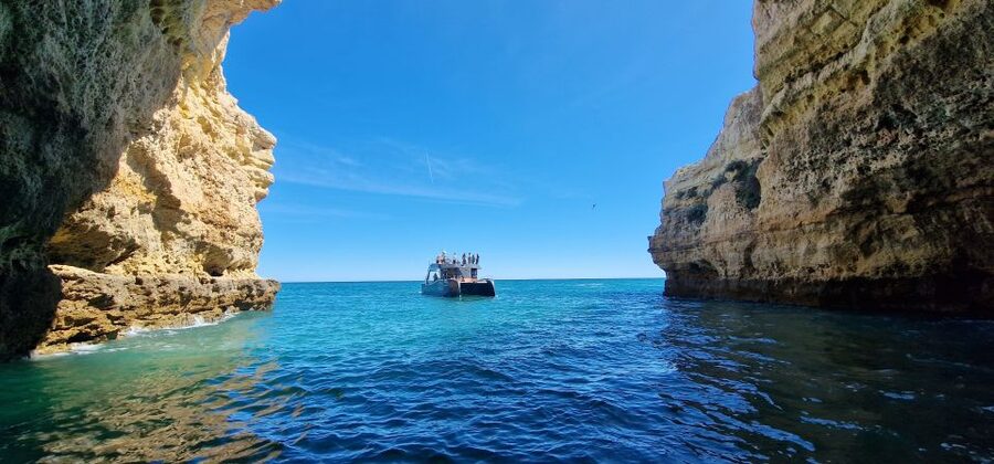 Albufeira: Coastline and Benagil Caves Tour by Catamaran - Armação de Pêra and Nossa Senhora da Rocha