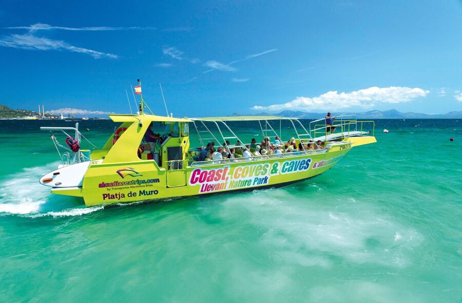 Alcudia: Caves & Coastline Boat Trip w/ Snorkelling - What the speedboat ride feels like