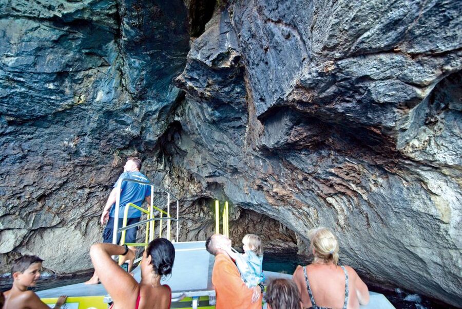 Alcudia: Caves & Coastline Boat Trip w/ Snorkelling - Swimming stops are the heart of the trip