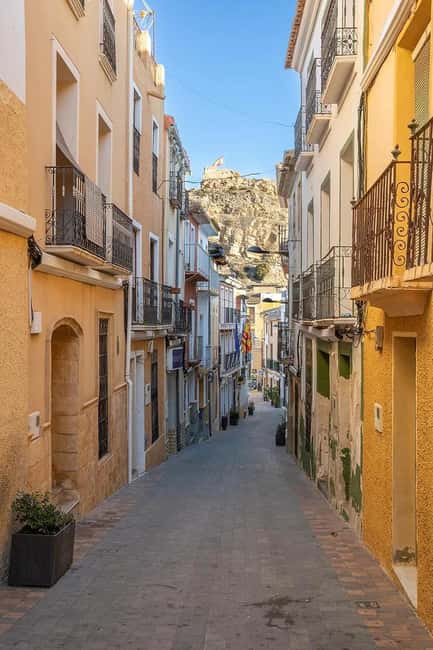 Alicante: Canelobre Caves & Busot – Local Guided Tour - Busot, a slower look at village life