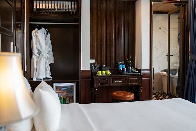 All-Inclusive 2 Day/1 Night Halong Luxury Cruise, Meals, Cave, Kayaking,Swimming - What this $50 Halong Bay cruise really offers