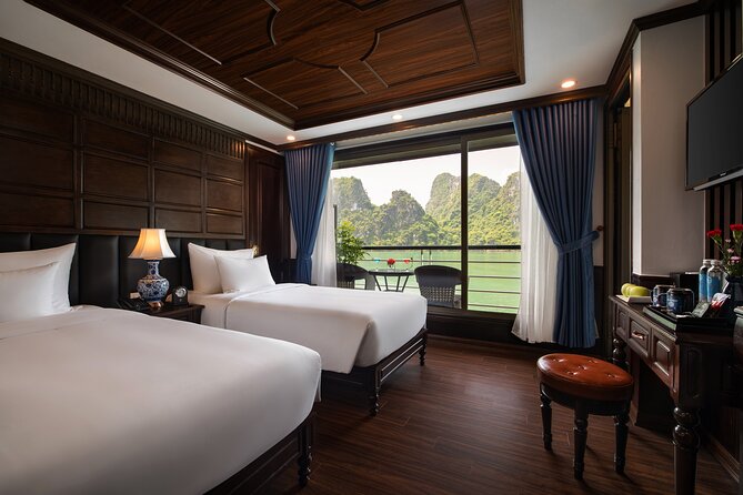 All-Inclusive 3 Day/2 Night Halong Luxury Cruise Meals, Cave, Kayaking, Swimming - Crowds, pollution, and expectations