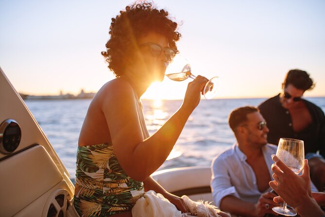 Amalfi Coast: Boat Tour 4 hours with Caves, Beaches & Snorkeling - Positano is the star, but not a walking stop
