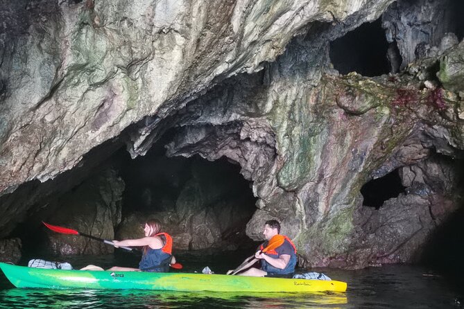Amalfi Coast Kayak & Snorkeling Tour to the Pandora's Cave - Small group size and the guide’s role