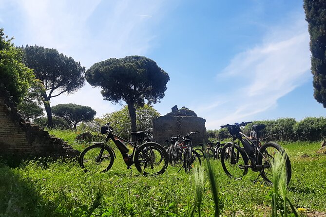 Appian Way Aqueducts Bike Tour (Catacombs & Lunch Option) - Starting near the Colosseum and Porta San Sebastiano