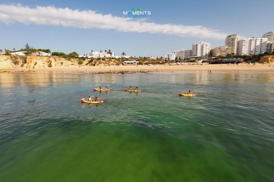 Armação de Pêra: 2-Hour Wild Beaches and Caves Kayak Tour - Praia Nova and Pontal Beach