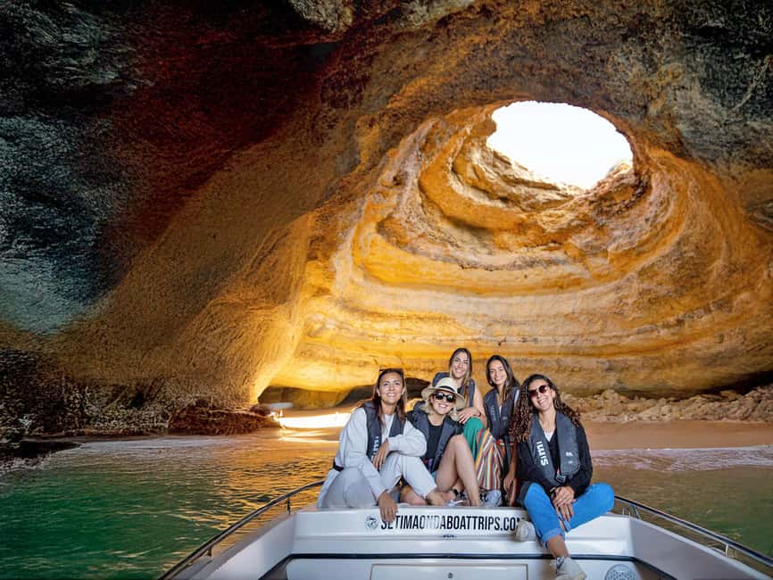 Armação de Pêra: Benagil´s 15 Best Caves Boat Tour - Why this boat trip is different from a simple Benagil visit