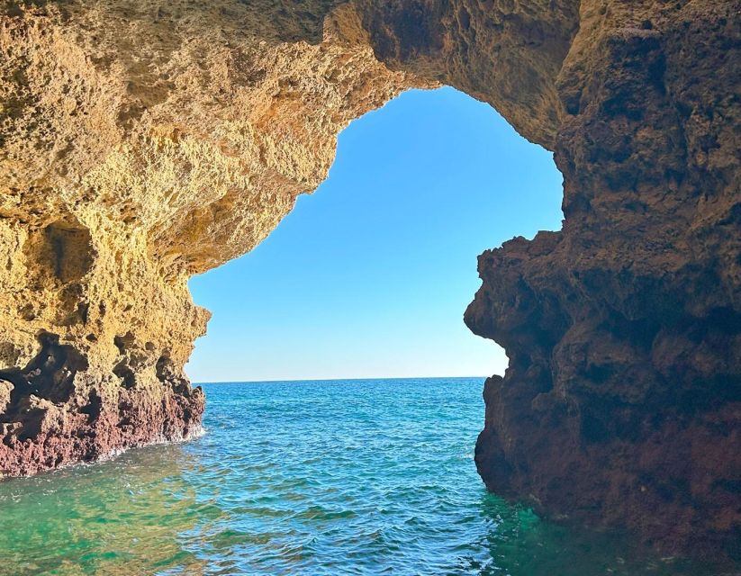 Armação de Pêra: Benagil´s 15 Best Caves Boat Tour - Praia da Marinha and the approach to Benagil