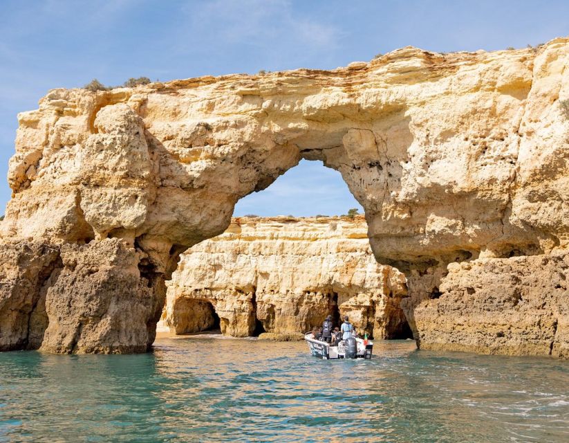 Armação de Pêra: Benagil´s 15 Best Caves Boat Tour - Meeting point, timing, and what to bring