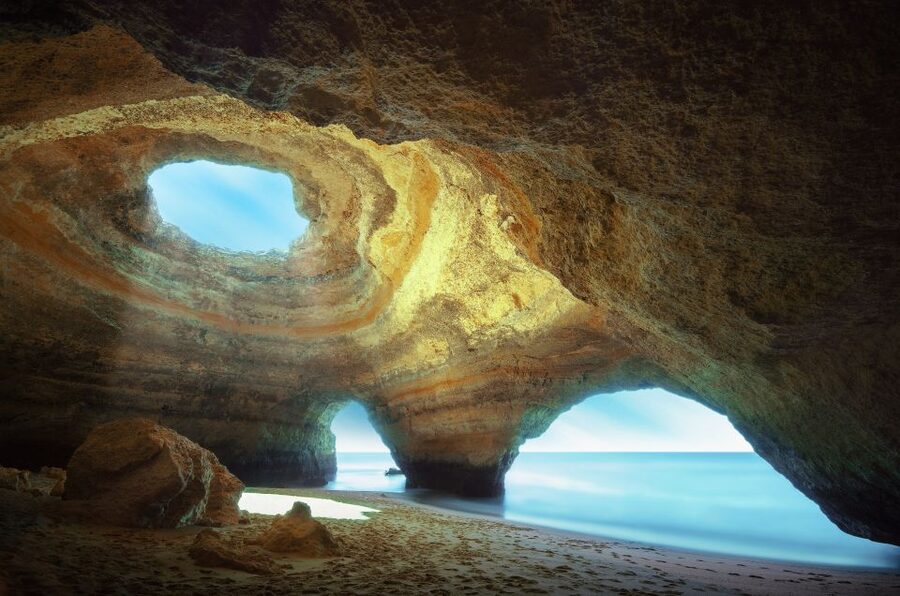 Armação de Pêra: Guided Boat Tour of Benagil's 15 Best Caves - The small boat is the real advantage