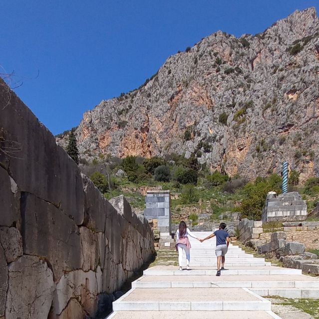 Athens: Delphi, Corycian Cave, and 300 Battlefield Day Trip - A long day that connects myth, war, and mountain country