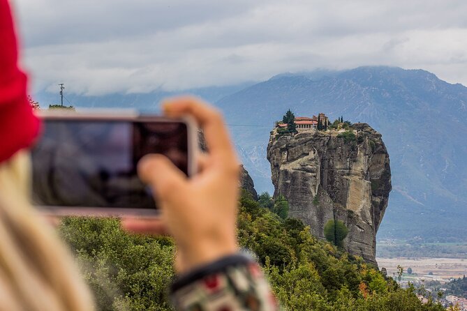 Athens: Meteora Monasteries, Caves & Coastal Stopovers with Lunch - Clothing, weather, and stairs matter here