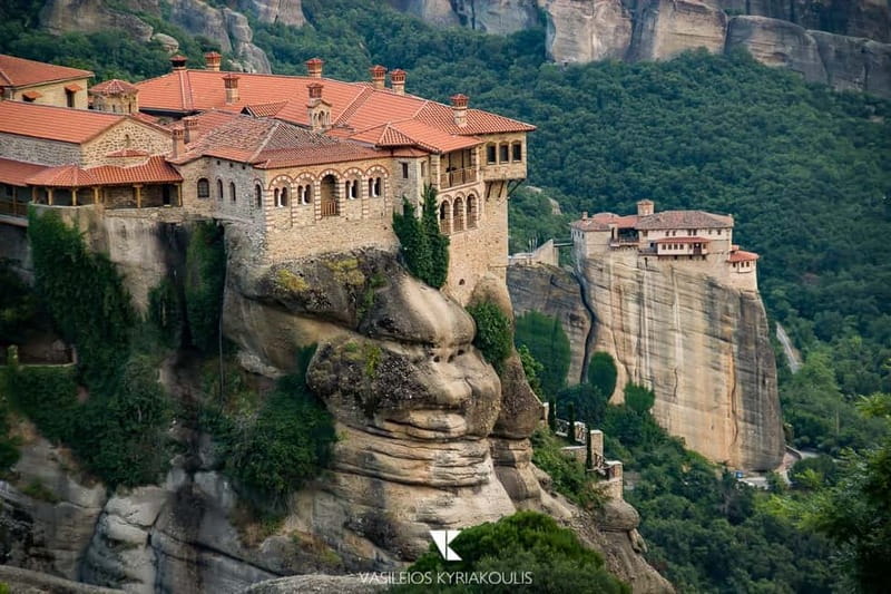 Athens: Meteora Monasteries Day Trip with Caves and Lunch - Key points to know before booking