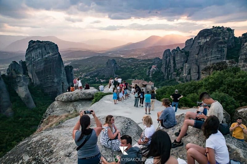 Athens: Meteora Monasteries Day Trip with Caves and Lunch - How good are the guides?
