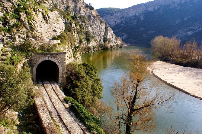 Athens: Meteora Monasteries, Hermit Caves Tour with Pickup - Varlaam Monastery and the effort behind its walls
