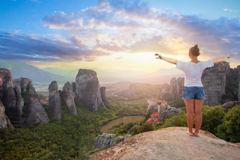 Athens to Meteora: Monasteries, Caves & Seaside Stopovers - Why Meteora is worth such a long day
