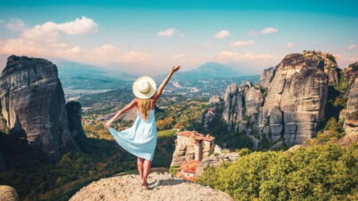 Athens to Meteora: Monasteries, Caves & Seaside Stopovers