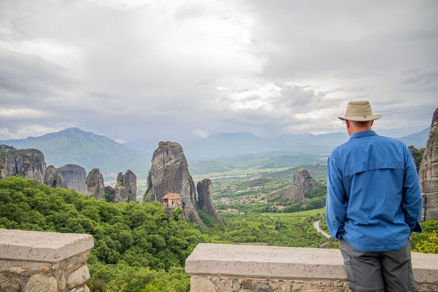 Athens to Meteora: Monasteries & Hidden Caves Bus Tour - Lunch, rest stops, and the pace of the day