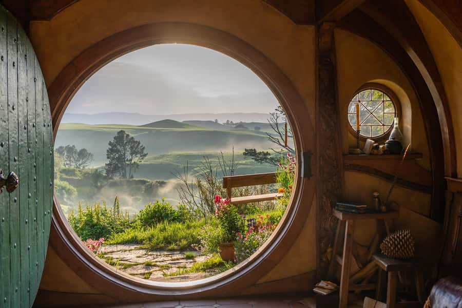 Auckland: Hobbiton & Waitomo Caves Small-Group Tour & Lunch - Why this makes sense from Auckland