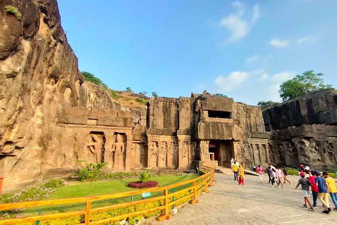 Aurangabad Ellora Caves sightseeing - Day Tour - Ellora Caves, three hours among carved temples