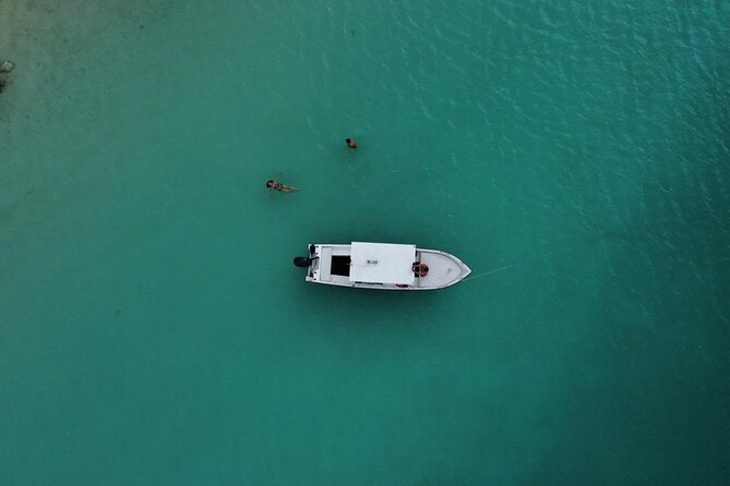 Bacalar Boat Tour and Visit to Cenotes - Food and drinks that make the three hours easier