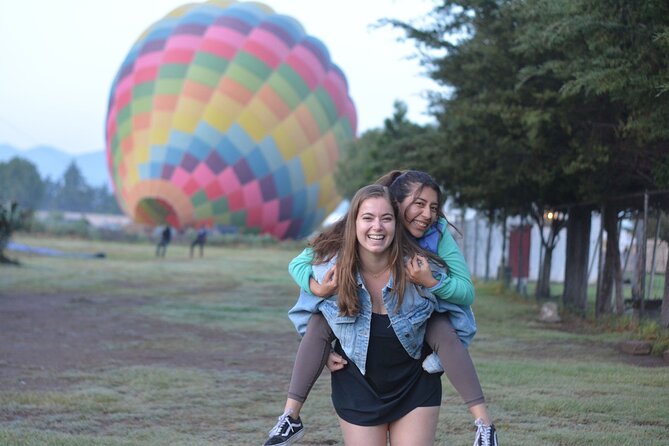 Balloon Flight + Breakfast in a cave + Pick up CDMX + Pyramids - What the early morning schedule really means