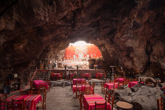 Balloon Flight with Breakfast in a Natural Cave and Transportation from CDMX - A sunrise start from Mexico City