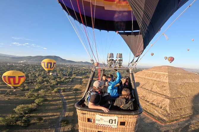 Balloon flight with breakfast in Cave and Pyramids tour from CDMX - What the $148.98 price really buys