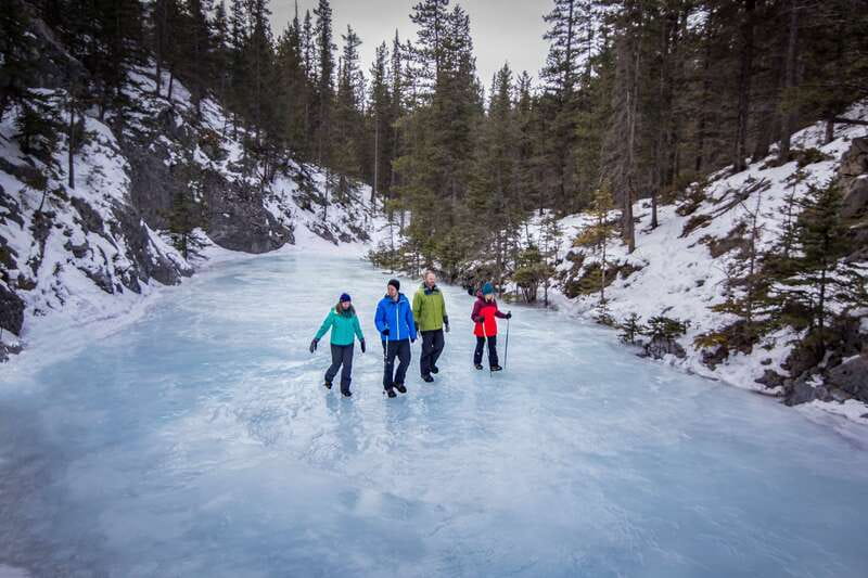 Banff: Grotto Canyon Icewalk - Walking the 2.1-kilometer route into Grotto Canyon