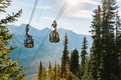 Banff: Lake Louise, Moraine Lake, Gondola, Cave & Basin Tour