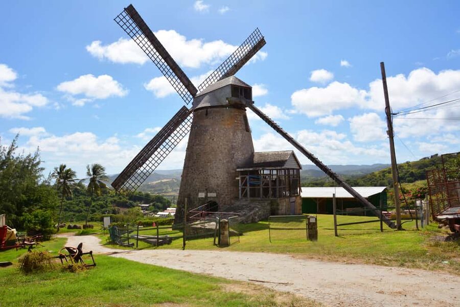 Barbados: Island Tour with Animal Flower Cave and Lunch - The west coast shows Barbados at its polished best