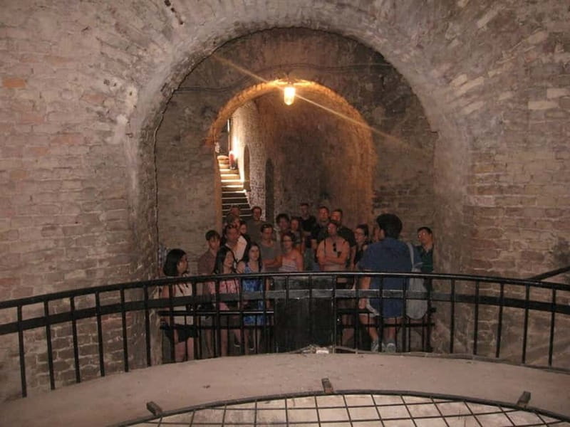 Belgrade: Underground Tour with Glass of Wine - The Roman Well and its curious name