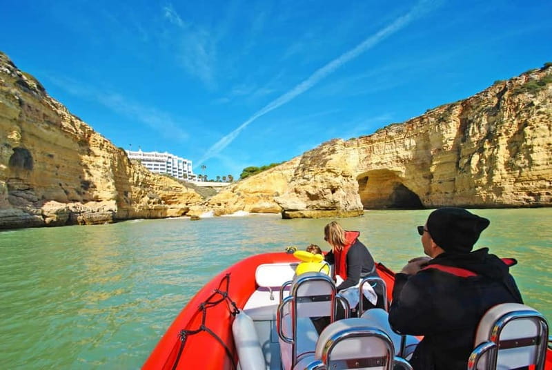 Benagil Caves Full Circuit Happy Hour - Who should book this experience?
