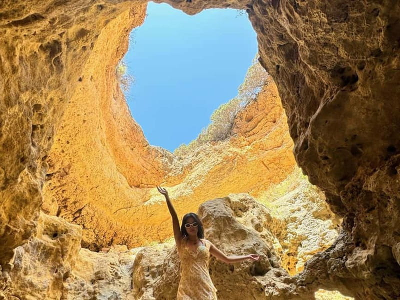 Benagil Kayak Tour: Explore Secret Caves with Licensed Guide - Why starting at Albandeira Beach matters