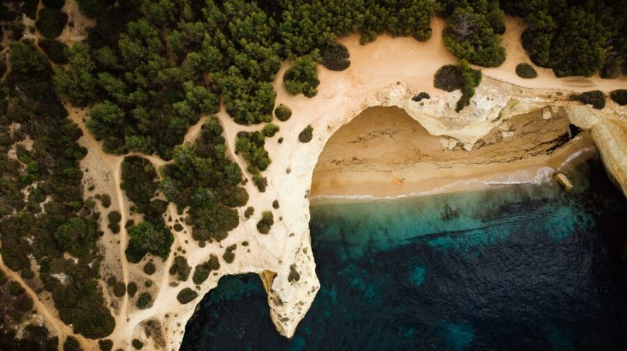 Benagil: Sunrise kayak tour Benagil caves and secret spots - Starting at O Litoral