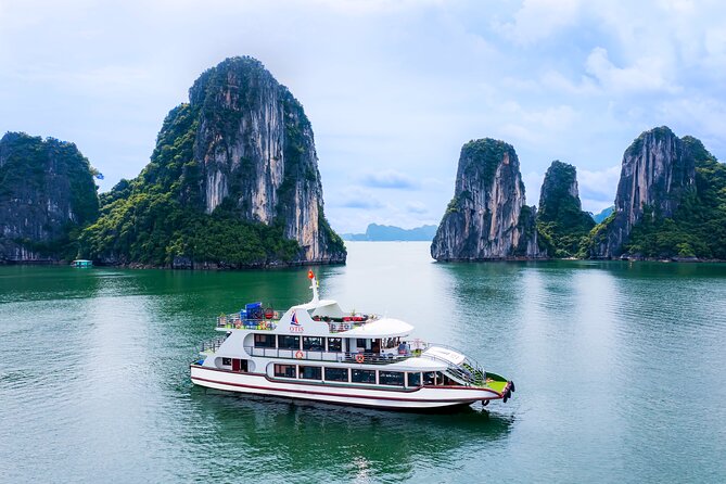Best Halong 5 star Day Trip, inclusive,buffet,cave,kayak,transfer - Guide service, group size, and organization